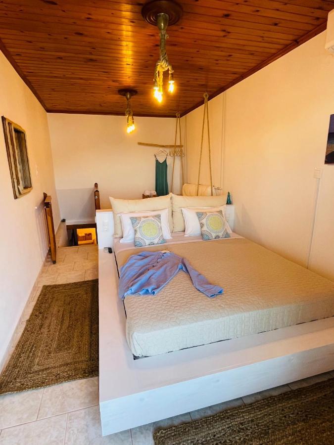 Erginas Boat House Appartement Plaka  Buitenkant foto