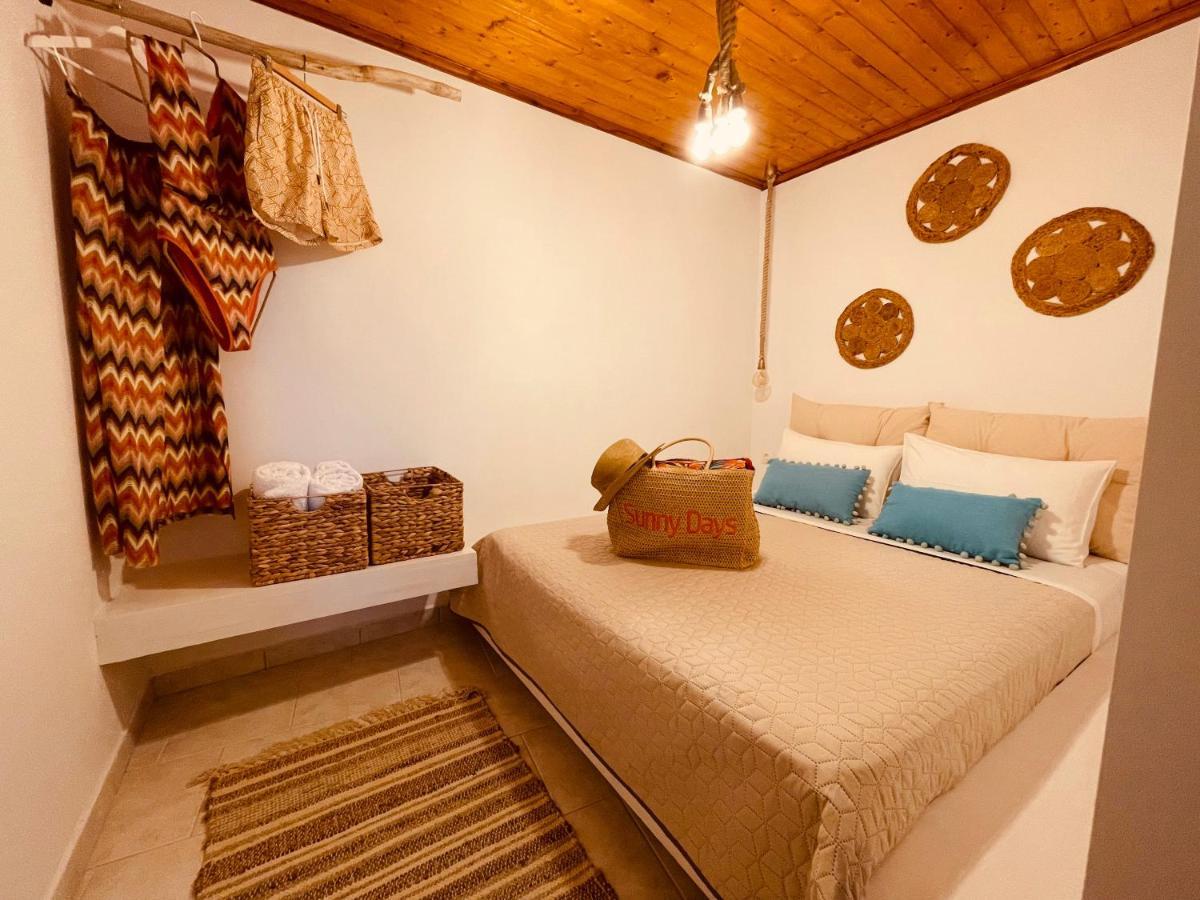 Erginas Boat House Appartement Plaka  Buitenkant foto