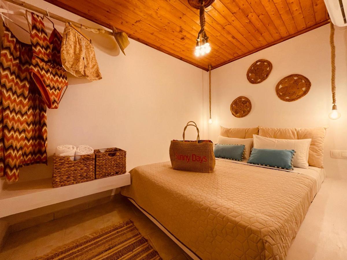 Erginas Boat House Appartement Plaka  Buitenkant foto