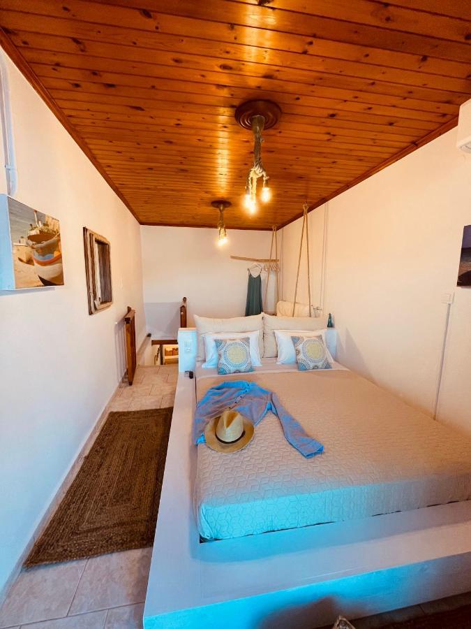 Erginas Boat House Appartement Plaka  Buitenkant foto