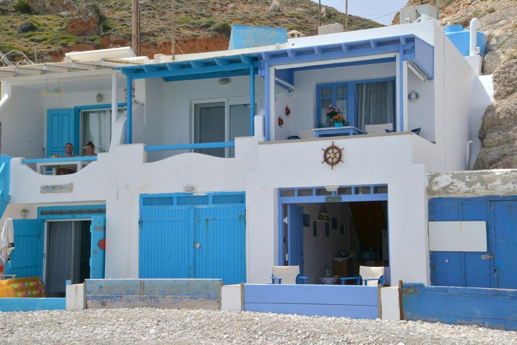 Erginas Boat House Appartement Plaka  Buitenkant foto